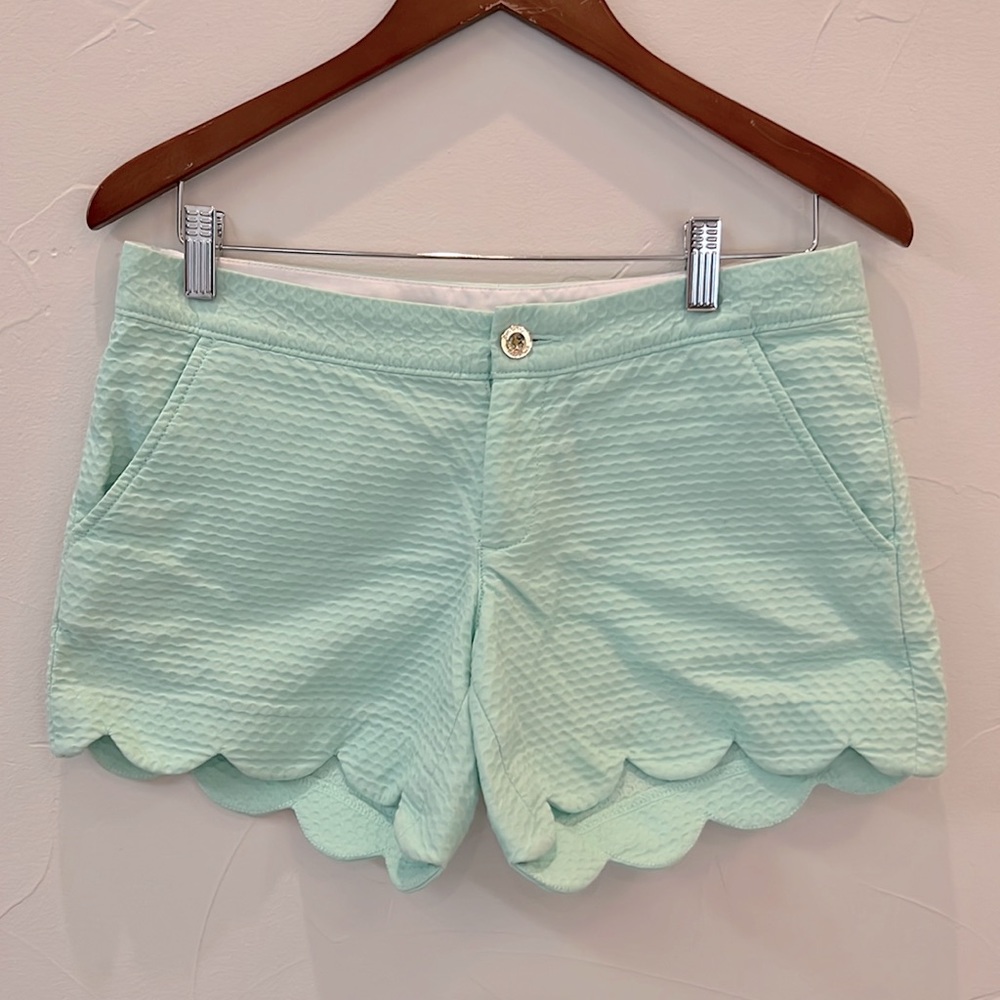 Lilly Pulitzer Buttercup Short size 2 turquoise